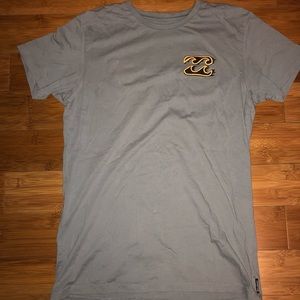 Billabong grey tee shirt